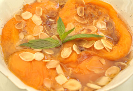 Compote d’abricots aux amandes