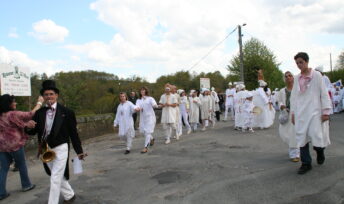 Un pays riche en manifestations insolites