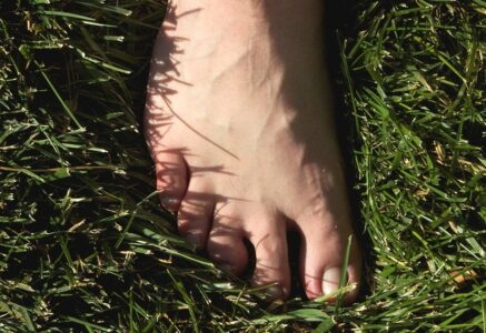 L’homme qui court pieds nus