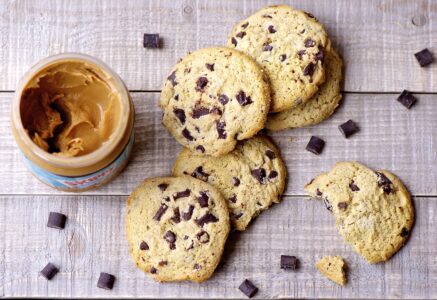 Cookies aux éclats de chocolat et au beurre de cacahuète