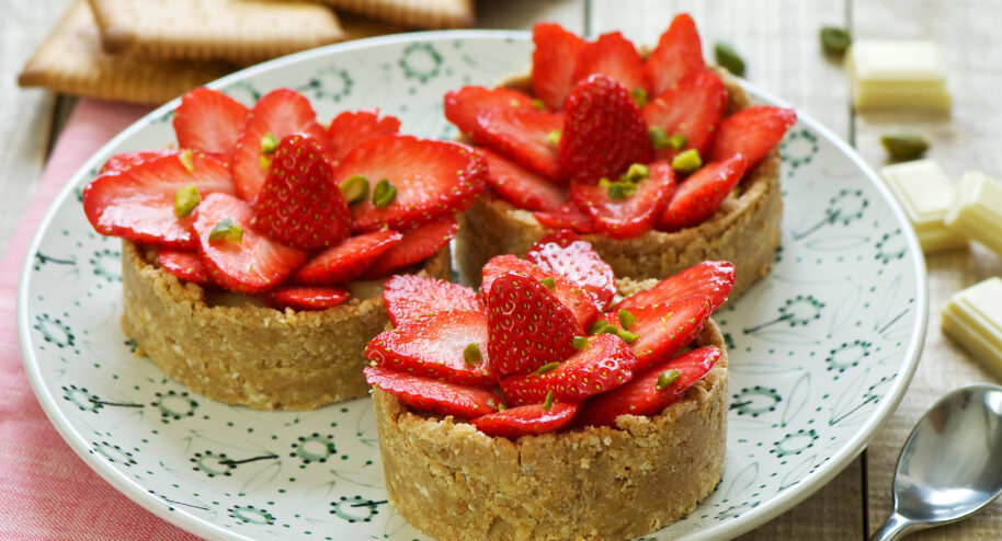 Tartelettes aux fraises et chocolat blanc
