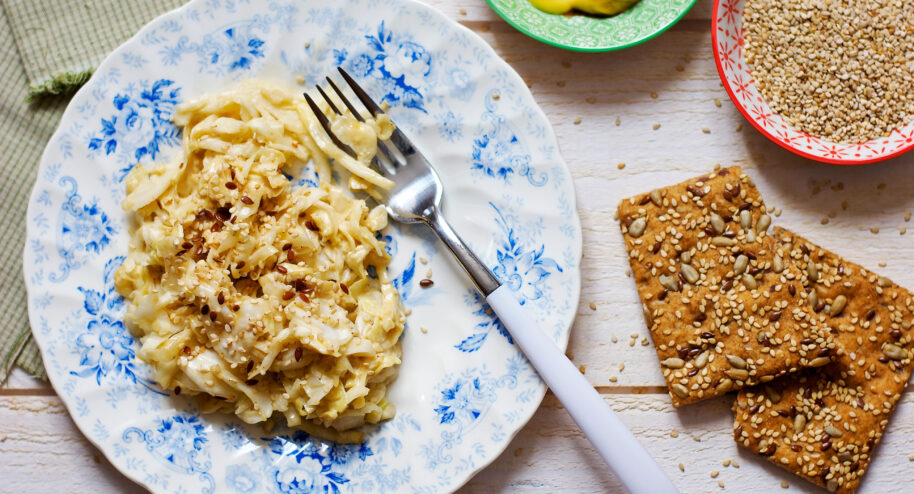 Salade de chou blanc sucrée-salée