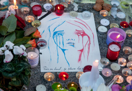Que deviennent les hommages aux victimes des attentats ?