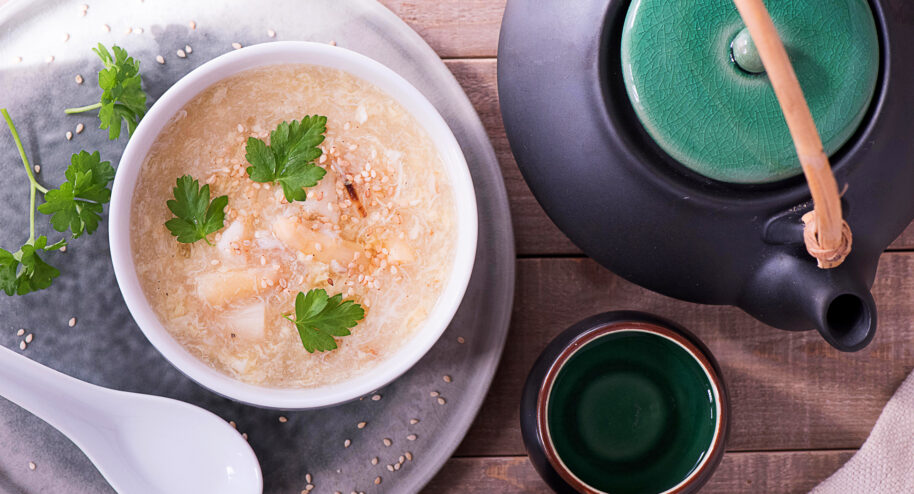 Potage au crabe et asperge