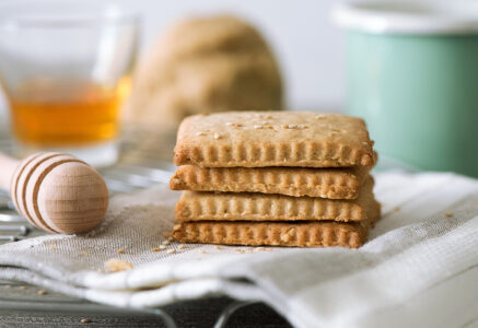Biscuits au miel et graines de sésame
