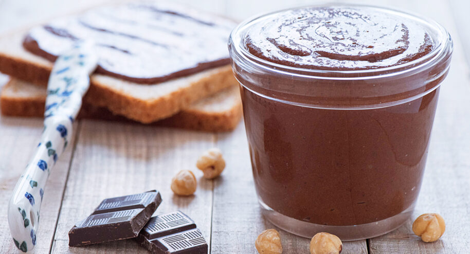 Pâte à tartiner au chocolat et aux noisettes