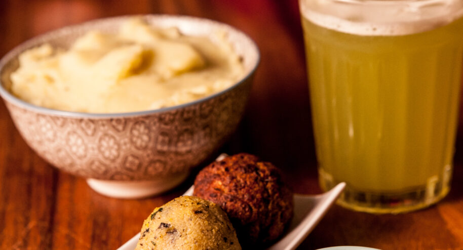 Le bar snack, Bül & bar à cannes, un petit air de tropiques dans Paris