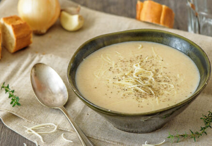 Soupe de pain à l’ail