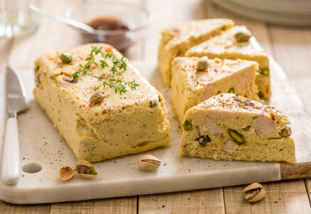 Terrine de poulet aux pistaches