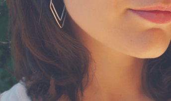Les boucles d'oreilles Sylka de la marque Meyelo, en vente sur le site Natifs © DR