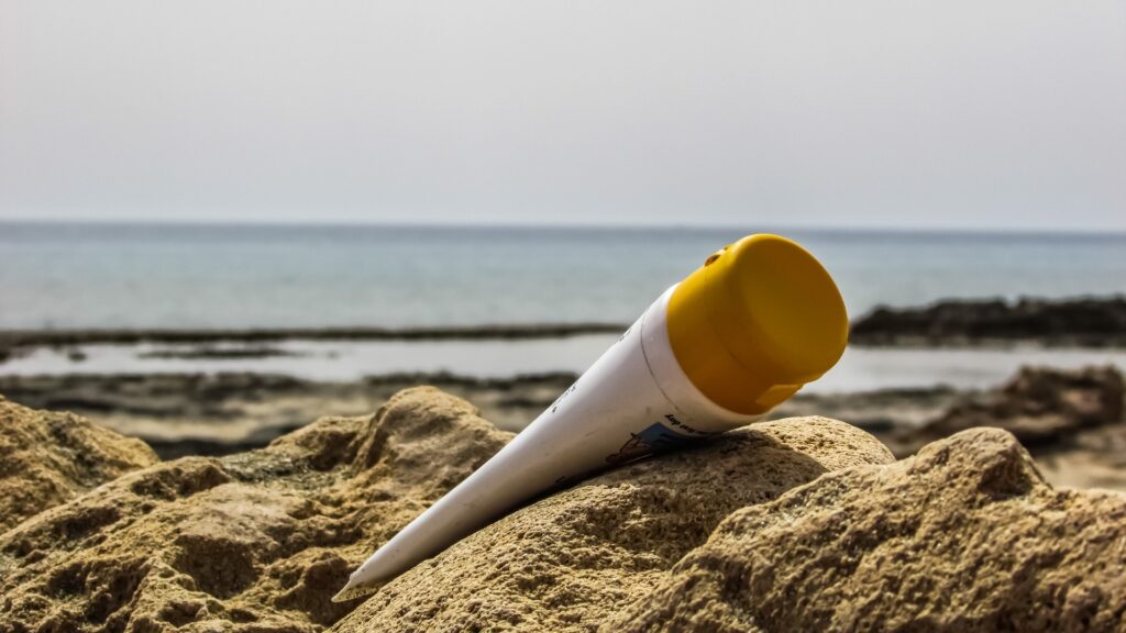 0,8 litre de crème solaire se déverse chaque seconde dans les océans.