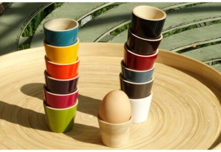 Les coquetiers en bambou colorés de Bibol