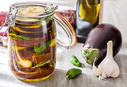 Bocal d’aubergine à l’huile d’olive
