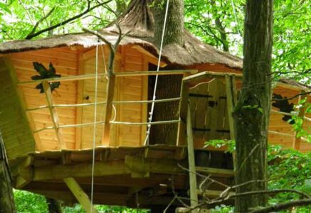 Les cabanes de la Tour, une nuit à la cime des arbres