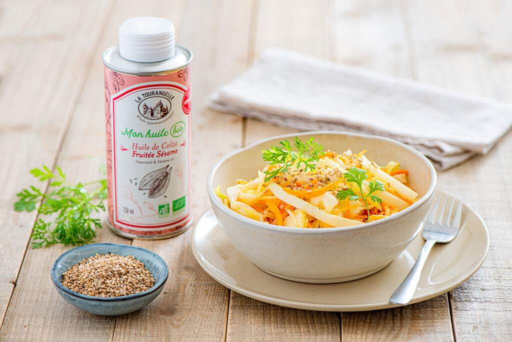 Salade de choux, carotte, sésame à l'huile de Colza Fruitée Sésame bio - DR Mon Quotidien Autrement - E. Montuclard
