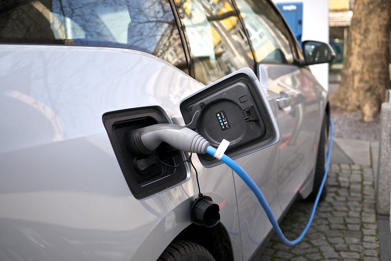 Les voitures électriques représentent 2,5 % des nouvelles immatriculations en France.