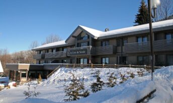 La Croix de Savoie, hôtel bioclimatique, au Carroz.