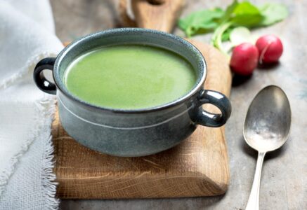 Soupe de fanes de radis