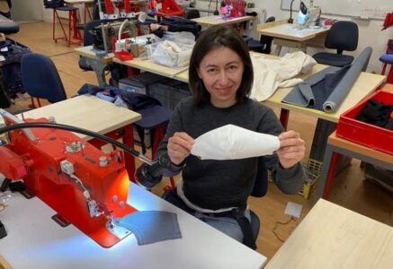 Face au coronavirus, les initiatives solidaires fleurissent