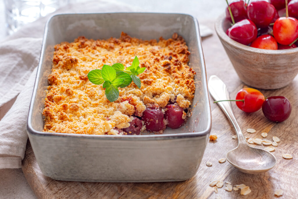 Crumble aux cerises et flocons d'avoine - DR Mon Quotidien Autrement - © Emilie Montuclard