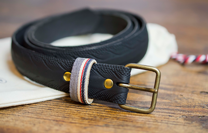 La Vie est Belt a conçu 12 000 ceintures à partir de pneus usagés.