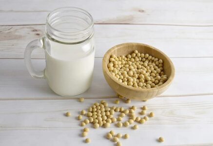Le lait végétal peut-il remplacer le lait de vache ?