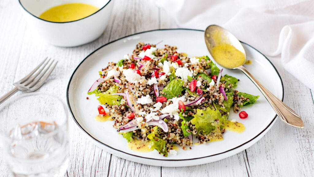 Salade de quinoa, chou kale, feta et oignon rouge - DR Mon Quotidien Autrement - © E. Montuclard