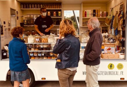 L’épicerie vrac ambulante Les Agités du Biocal