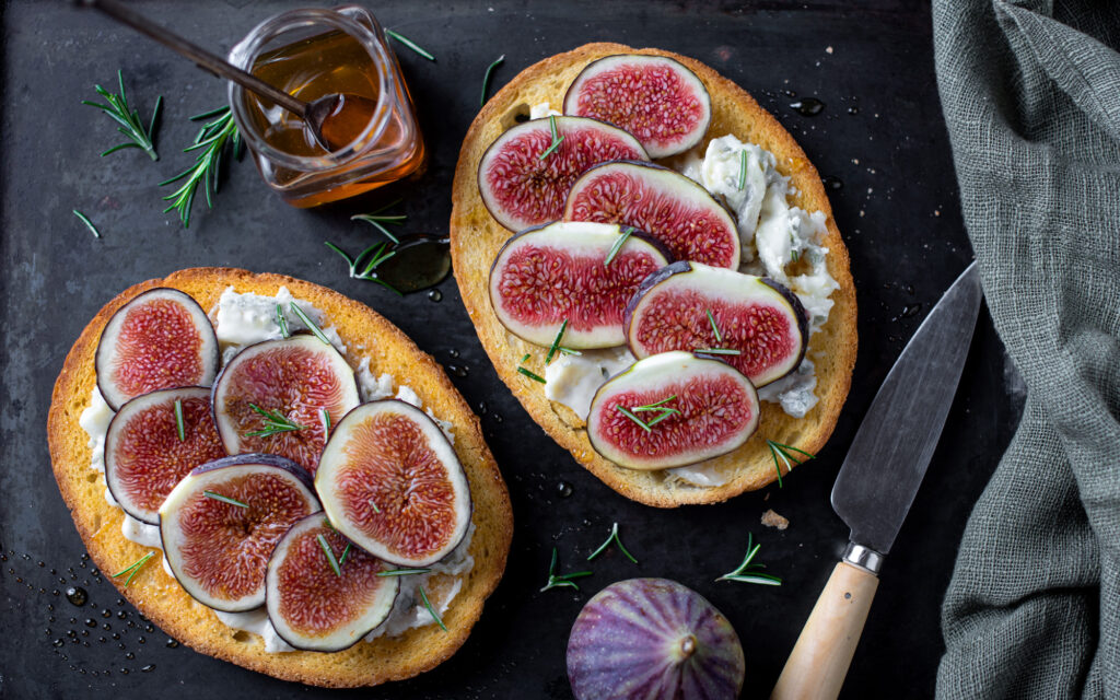 Bruschetta au gorgonzola figues miel et romarin - Mon Quotidien Autrement - © E. Montuclard