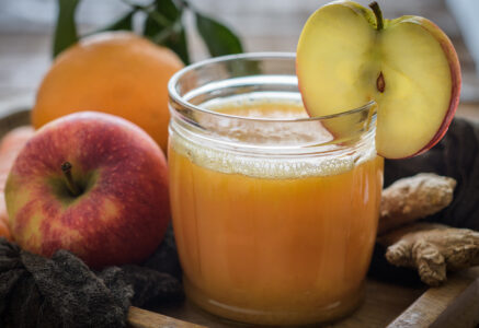 Boisson chaude : pomme, carotte, orange et gingembre