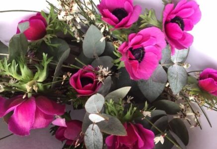 Bouquet printanier avec des fleurs françaises et de saison
