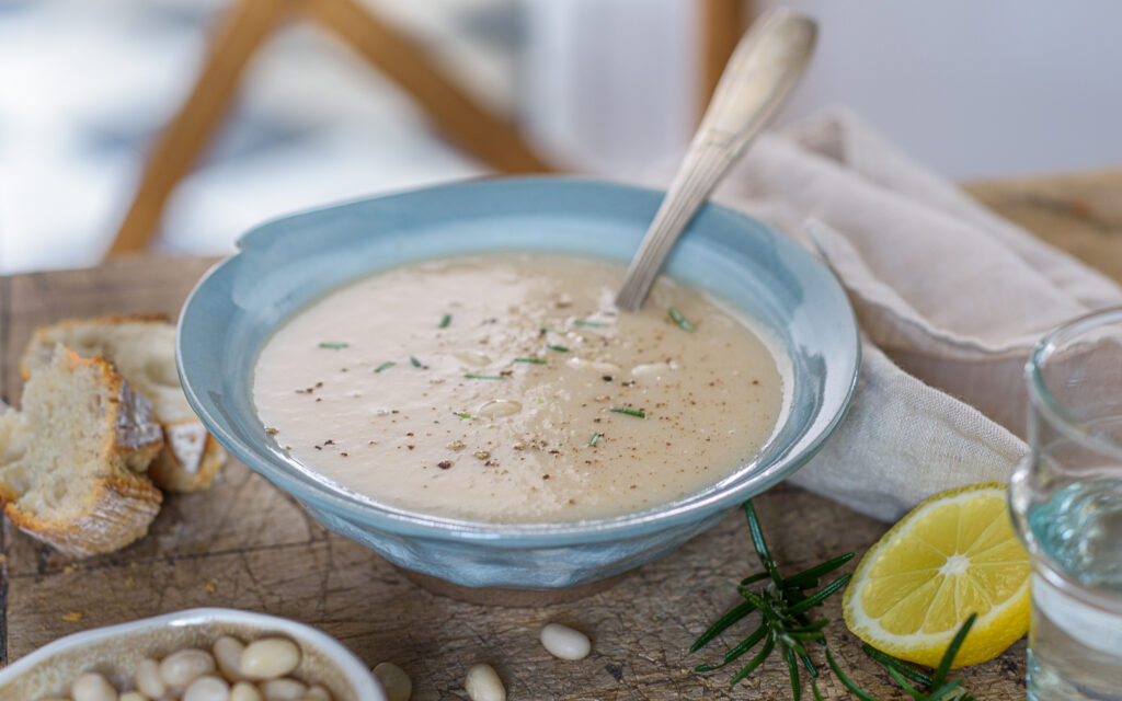 Soupe de haricots blancs à l'ail et au romarin - Mon Quotidien Autrement - ©E. Montuclard
