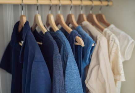 Comment acheter moins de vêtements ?