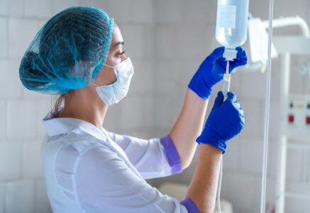 Au fait, quel est le salaire d’une infirmière ?