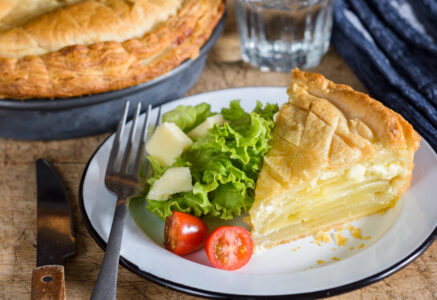 Tourte de pommes de terre au cantal