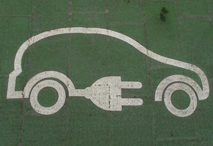 31,2 %, c’est l’écart de coût entre une voiture électrique et une essence