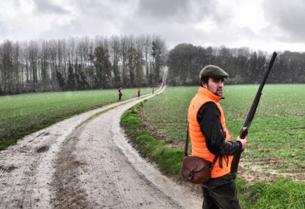 Contre la chasse, la colère enfle
