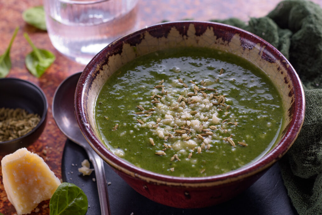 Soupe de poireaux et épinards au cumin et au grana padano - Mon Quotidien Autrement - ©E. Montuclard