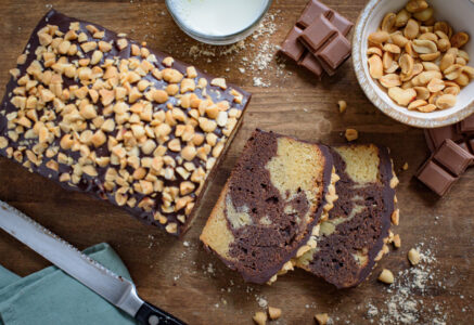 Gâteau marbré au chocolat et cacahuètes