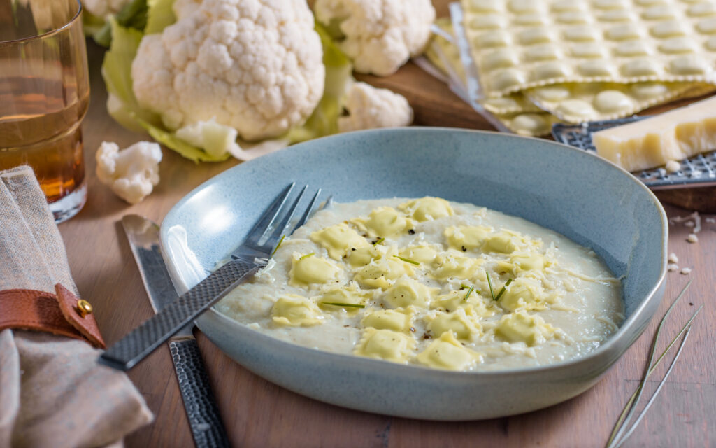 Ravioles au Comté, crème au chou-fleur et à l'ail - Mon Quotidien Autrement - ©E. Montuclard