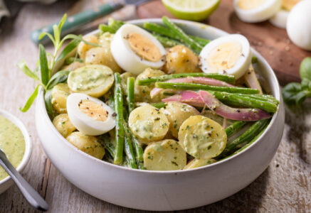 Salade de pommes de terre et haricots verts sauce verte