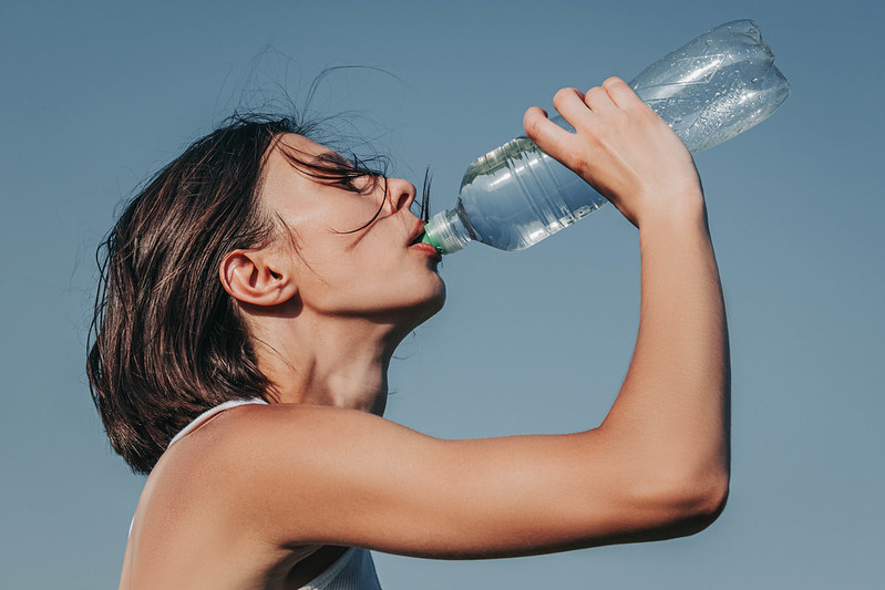L'eau en bouteille n'est pas plus sûre pour la santé © Marco Verch - CC BY 2.0