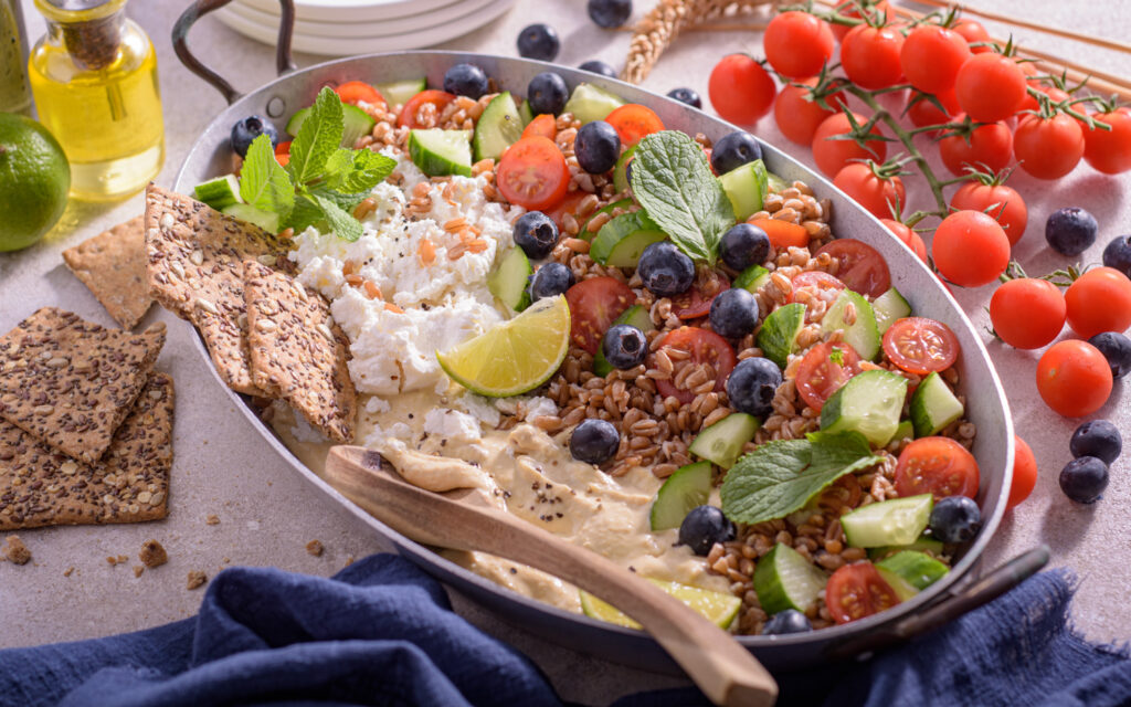 Taboulé de farro, houmous et chèvre - Mon Quotidien Autrement - ©E. Montuclard