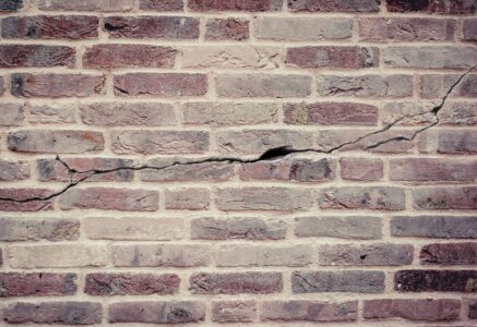 10,5 millions de maisons risquent des fissures