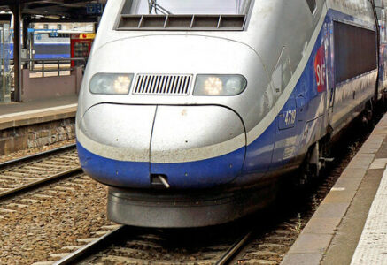 Comment rendre le train moins cher que l’avion ?