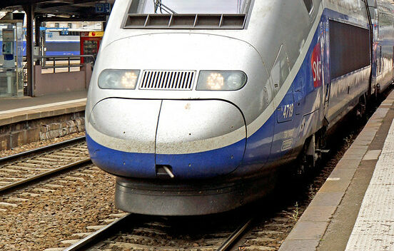 Rendre le train moins cher que l'avion © Dennis Jarvis - CC BY-SA 2.0