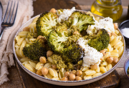 Gnochetti aux brocolis et pois chiches rôtis et crème de feta