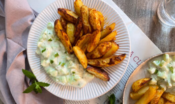 Pommes de terre rôties et concombre au yaourt - Mon Quotidien Autrement - ©E. Montuclard