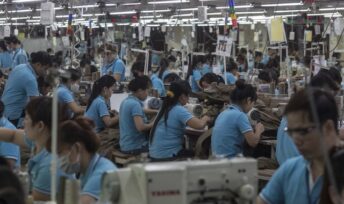 Loi pour lutter contre la fast fashion. Crédits : Oxfam.