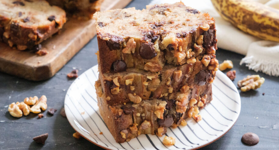 Cake à la banane, aux noix et pépites de chocolat - Mon Quotidien Autrement - ©E. Montuclard